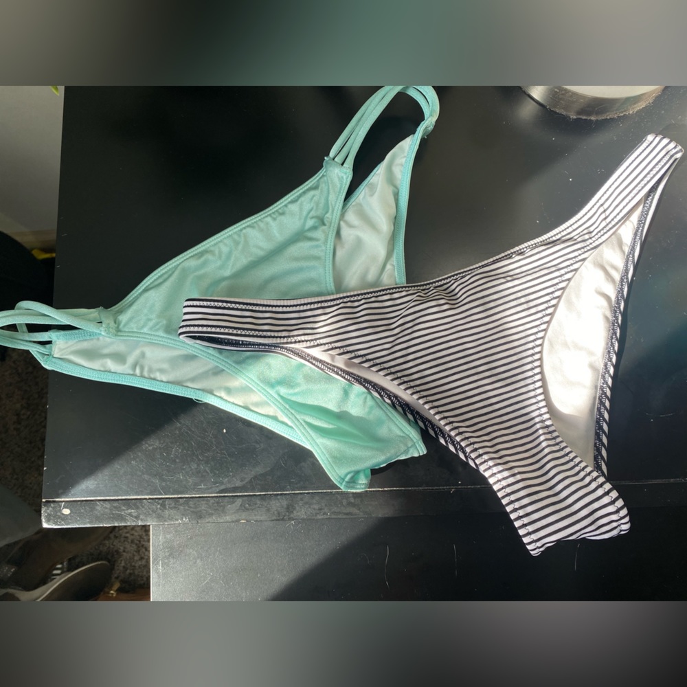 2 Womens Victorias Secret bikini bathsuit bottom size small